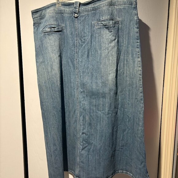 Long denim Style J skirt - Picture 5 of 5